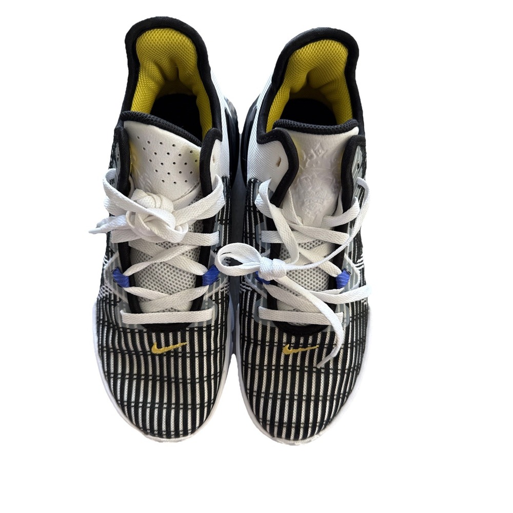 Nike LeBron Witness Shoes Mens 8.5 White Persian Violet EUC Like New - Pre-Owned - Picture 7 of 15